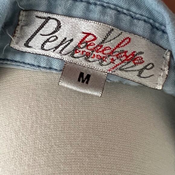 Button Up / Sheer Lace Back - Picture 4 of 9